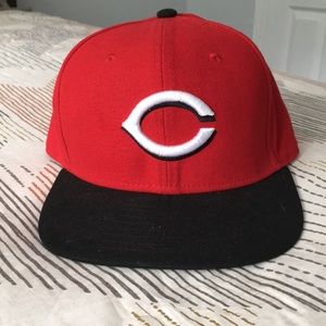 NWOT Cincinnati Reds Hat